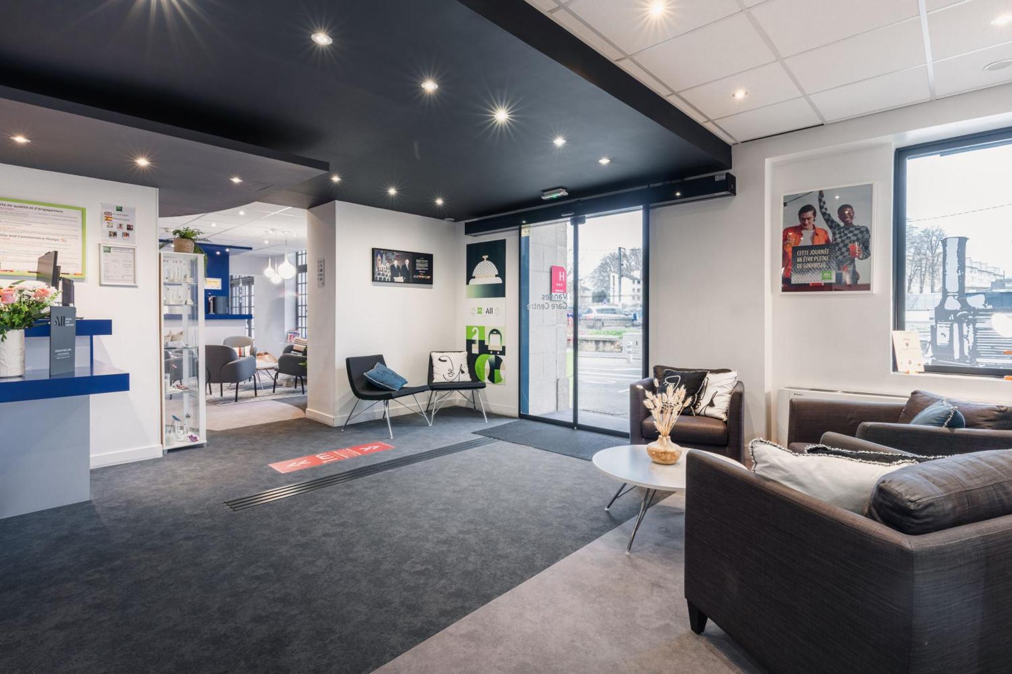 Ibis Styles Gare Centre Hotel 3*